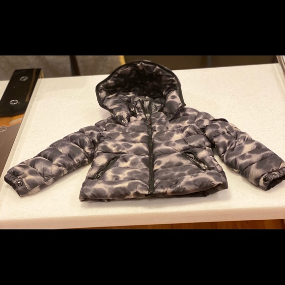 SOLD‼️Moncler Bady Cheetah Print Hood Down Jacket - Picture 2 of 16